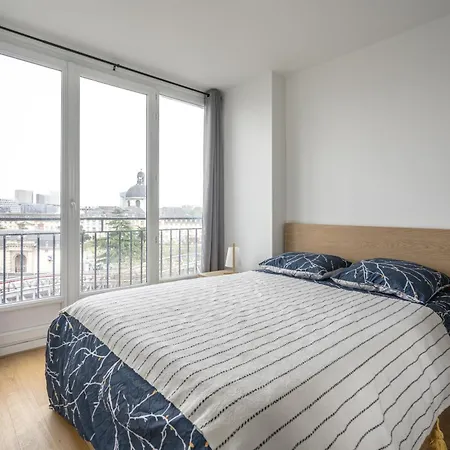 Charming In 5 With Stunning View
